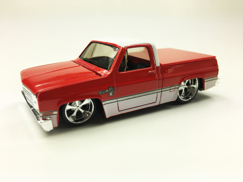 1/64 CHEVY TRUCKS